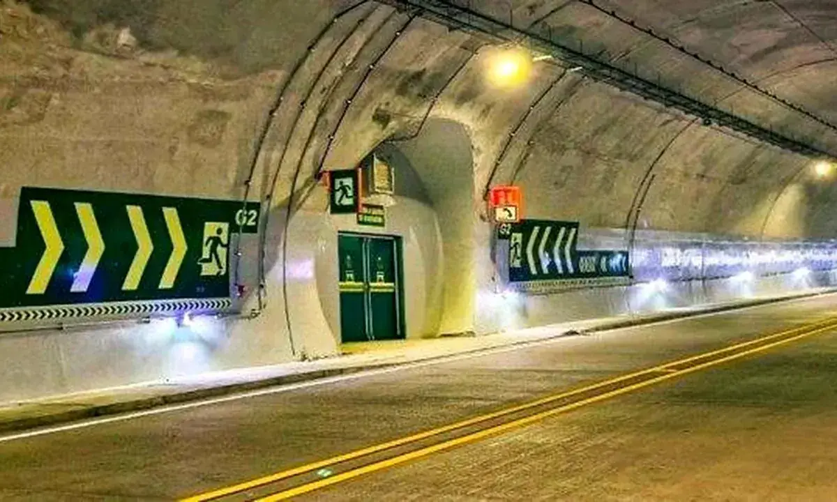 Glow In The Dark Road Paint Manufacturers product image — YNM Safety manufacturers